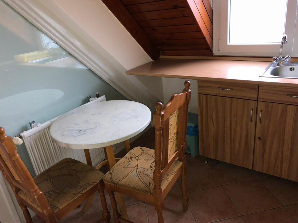 Kalvin Vendegszobak Debrecen Buitenkant foto